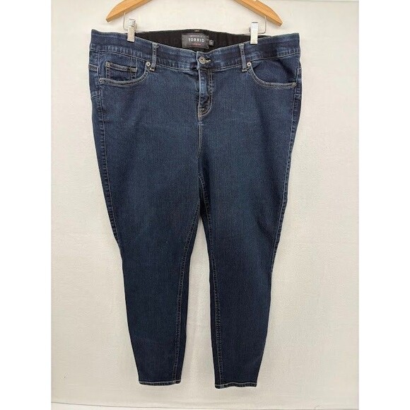 Torrid Women's Bombshell Skinny Jeans Size 22 Premium Denim - Picture 1 of 11